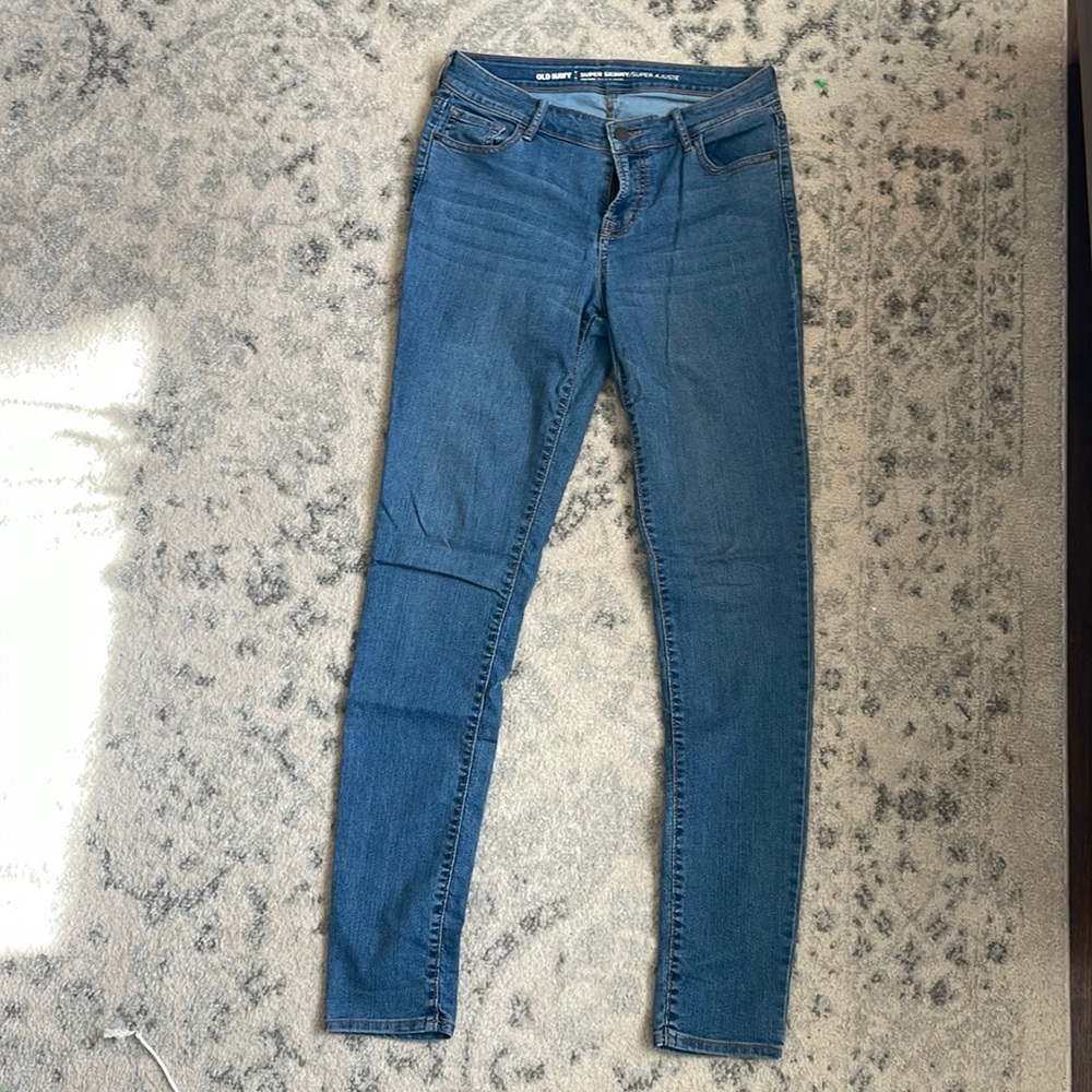 Old navy super skinny mid-rise size 6 long